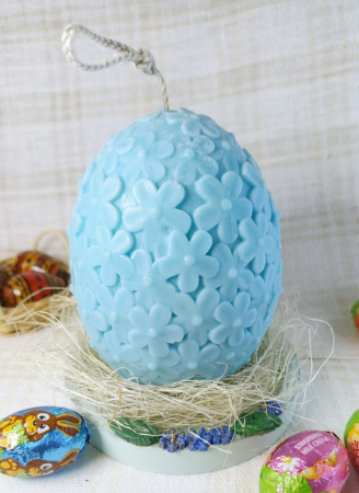 Lumanari decorative / 'turnate' - Ou albastre cu flori din ceara de soia + farfurie din ceramica handmade