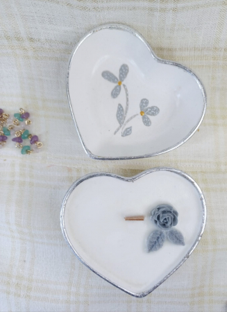 Seturi decorative - Set decorativ - lumanare parfumata in vas inimioara plus vas inimioara decor.