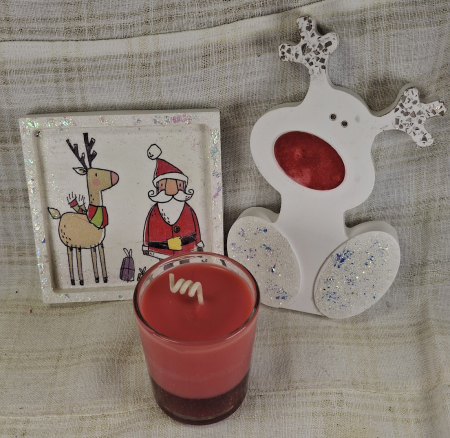 Seturi decorative - Set decorativ de Craciun - 'Rudolph & Santa' - lumanare plus suport din ceramica pictat manual