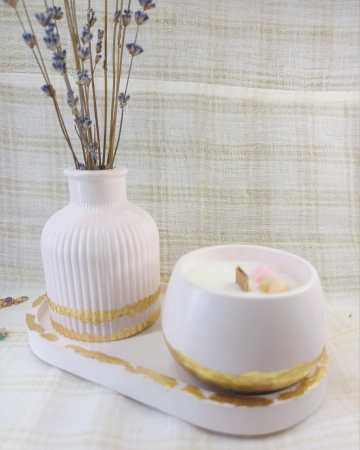 Set decorativ - lumanare in bol, vaza si suport oval, roz cu accente aurii. [4]