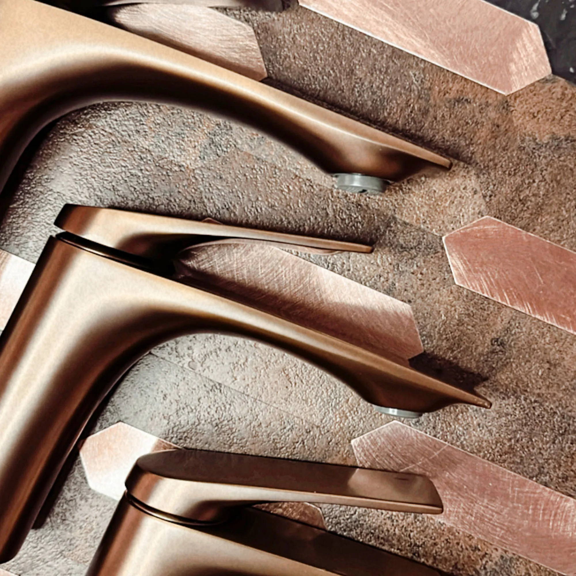 Baterie bideu finisaj cupru periat înălțime 17 cm material alamă model Avalon Copper Brushed [4]