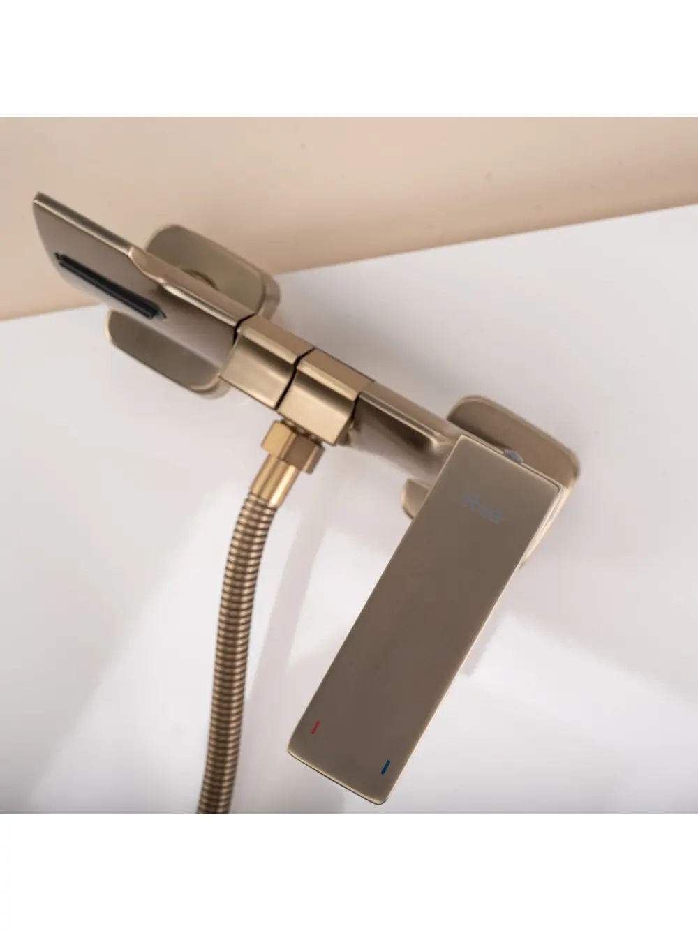 Baterie cadă culoare auriu periat material alamă model Joe Brushed Gold [5]