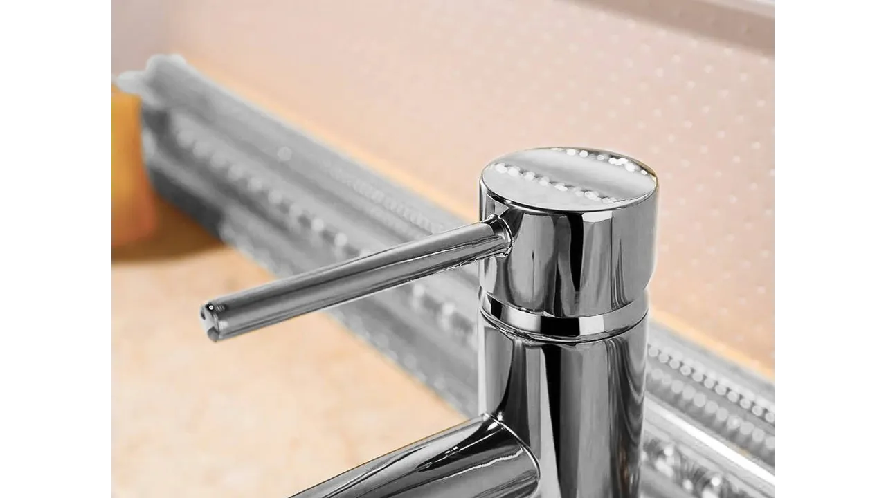 Baterie chiuvetă culoare crom înălțime 16.5 cm material alamă model Lungo Chrome Low [5]