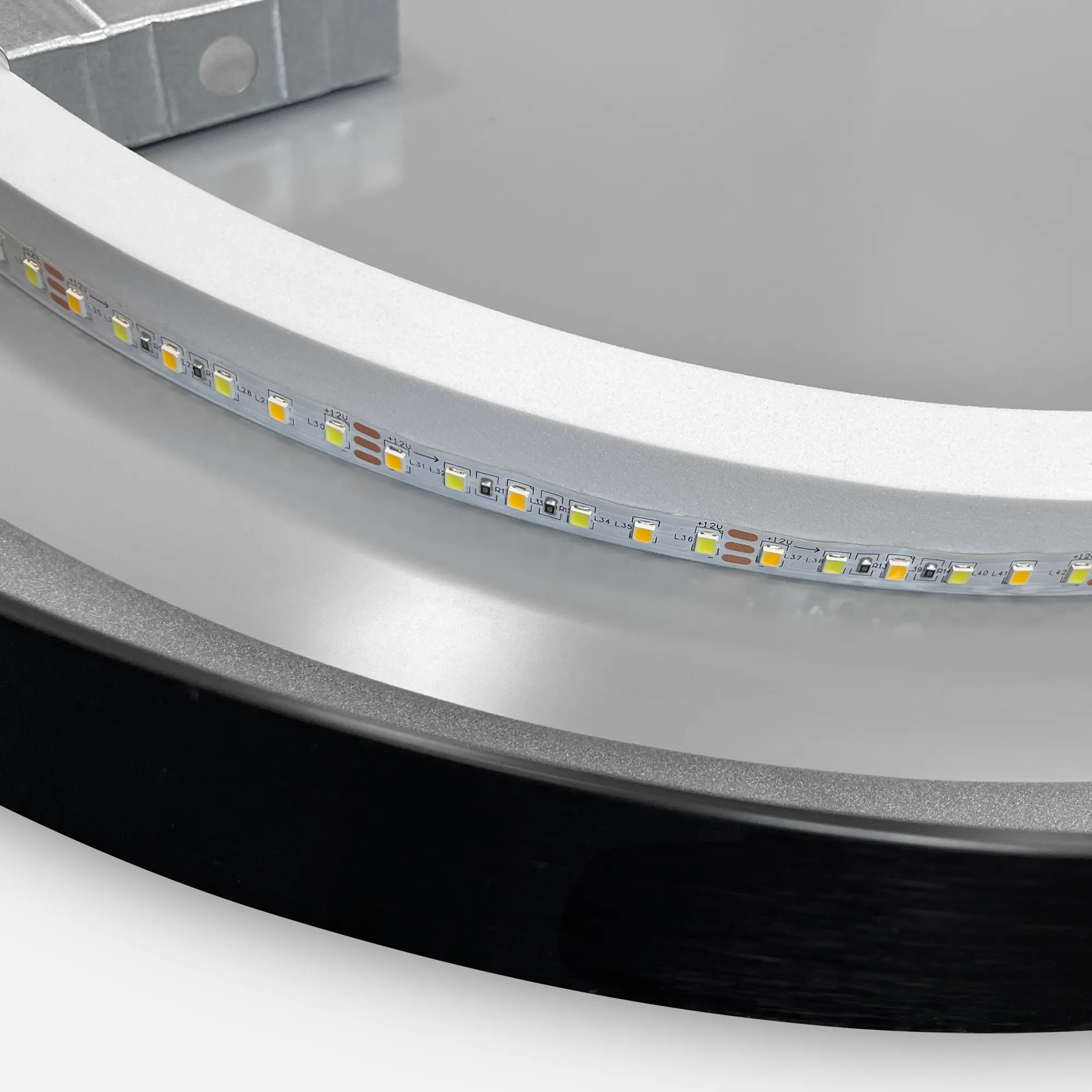 Oglindă cu LED și funcție de dezaburire formă rotundă culoare neagră mărime 50 cm model MMJ Black [8]