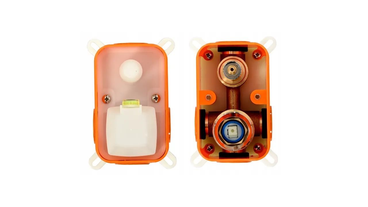 Set de duș încastrat în perete culoare crom lucios înălțime 16 cm model Lungo Chrome [9]