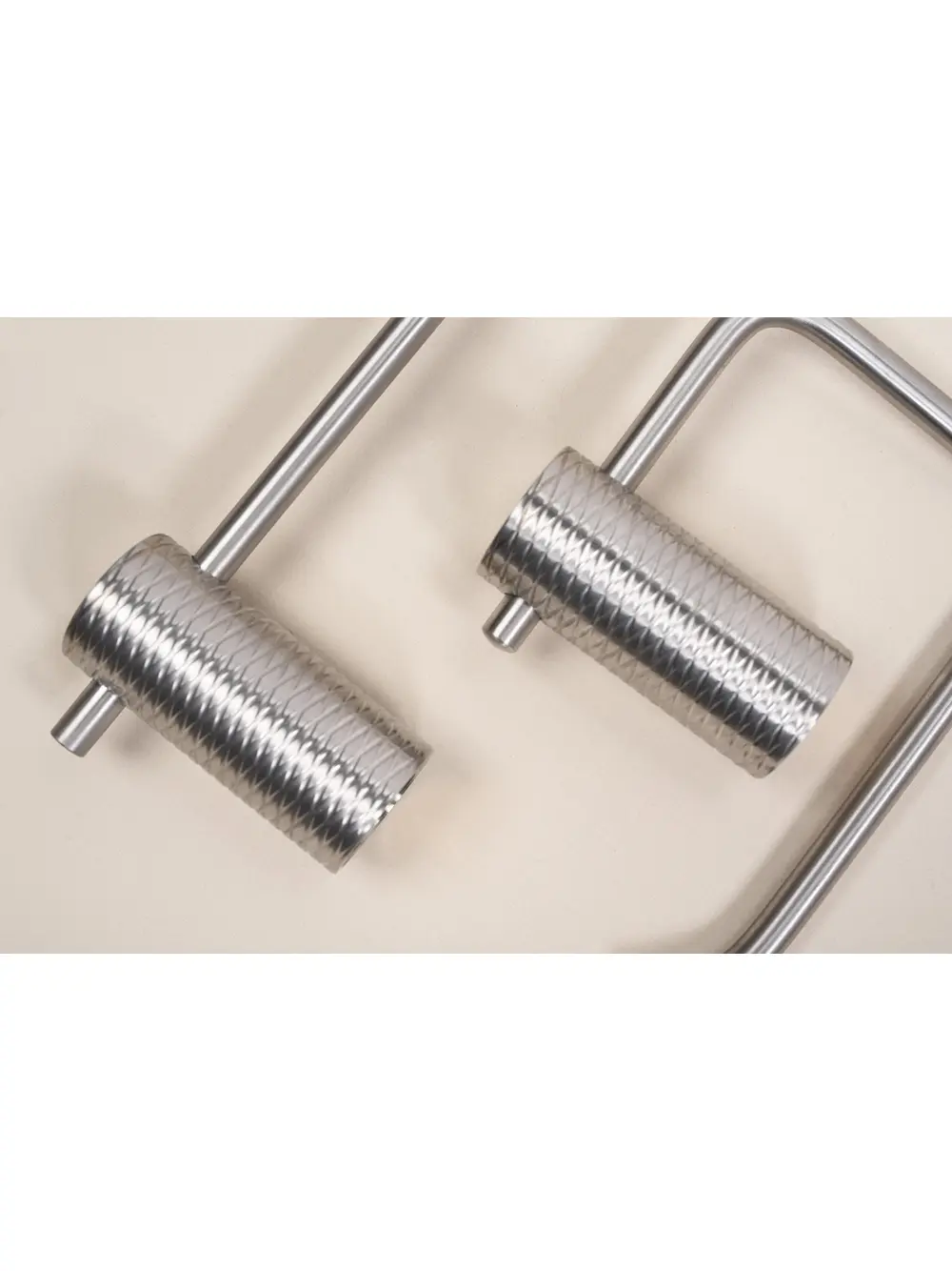 Suport prosop baie finisaj crom periat model Brush Nickel 9710 seria Prism [6]