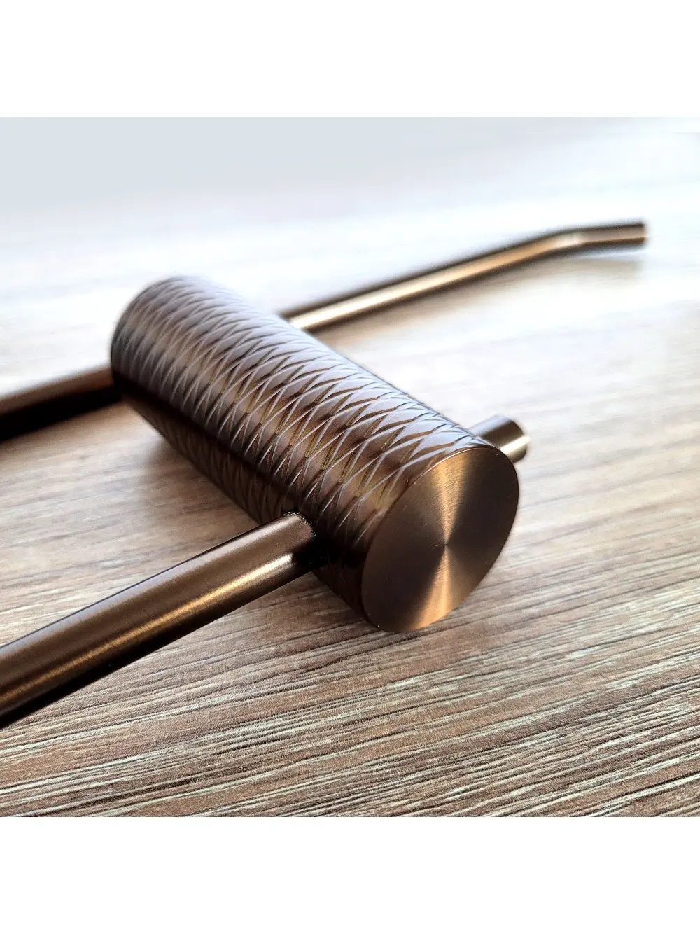 Suport prosop baie finisaj cupru periat model Brush Copper 9710 seria Prism [3]