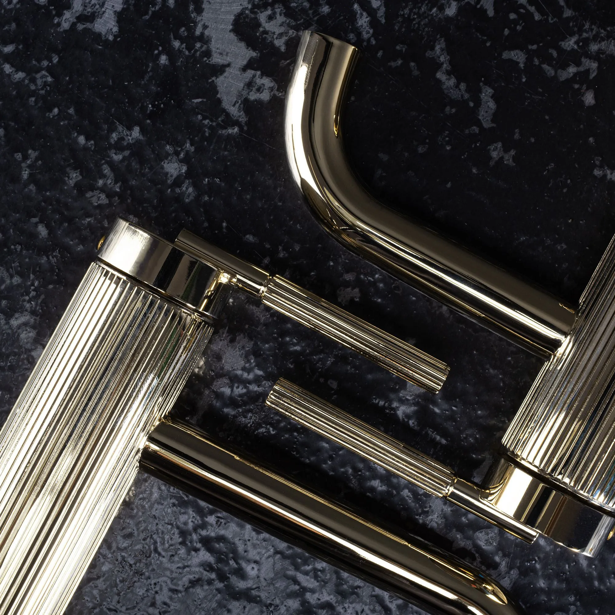 Baterie lavoar culoare auriu înălțime 29 cm material alamă model Argon Gold High [2]