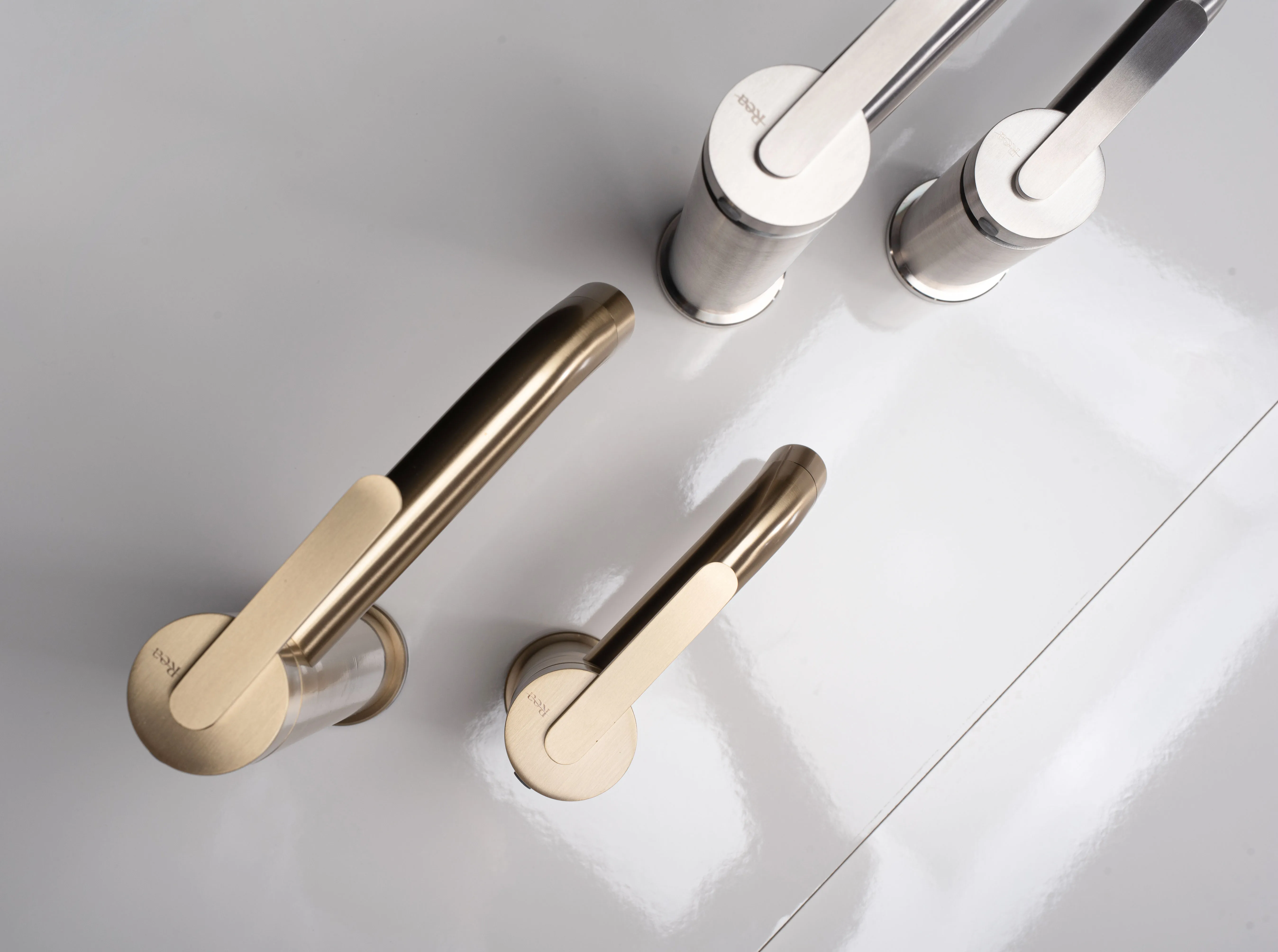 Baterie lavoar culoare auriu periat înălțime 17.5 cm model Ontario Gold Brushed Low [2]