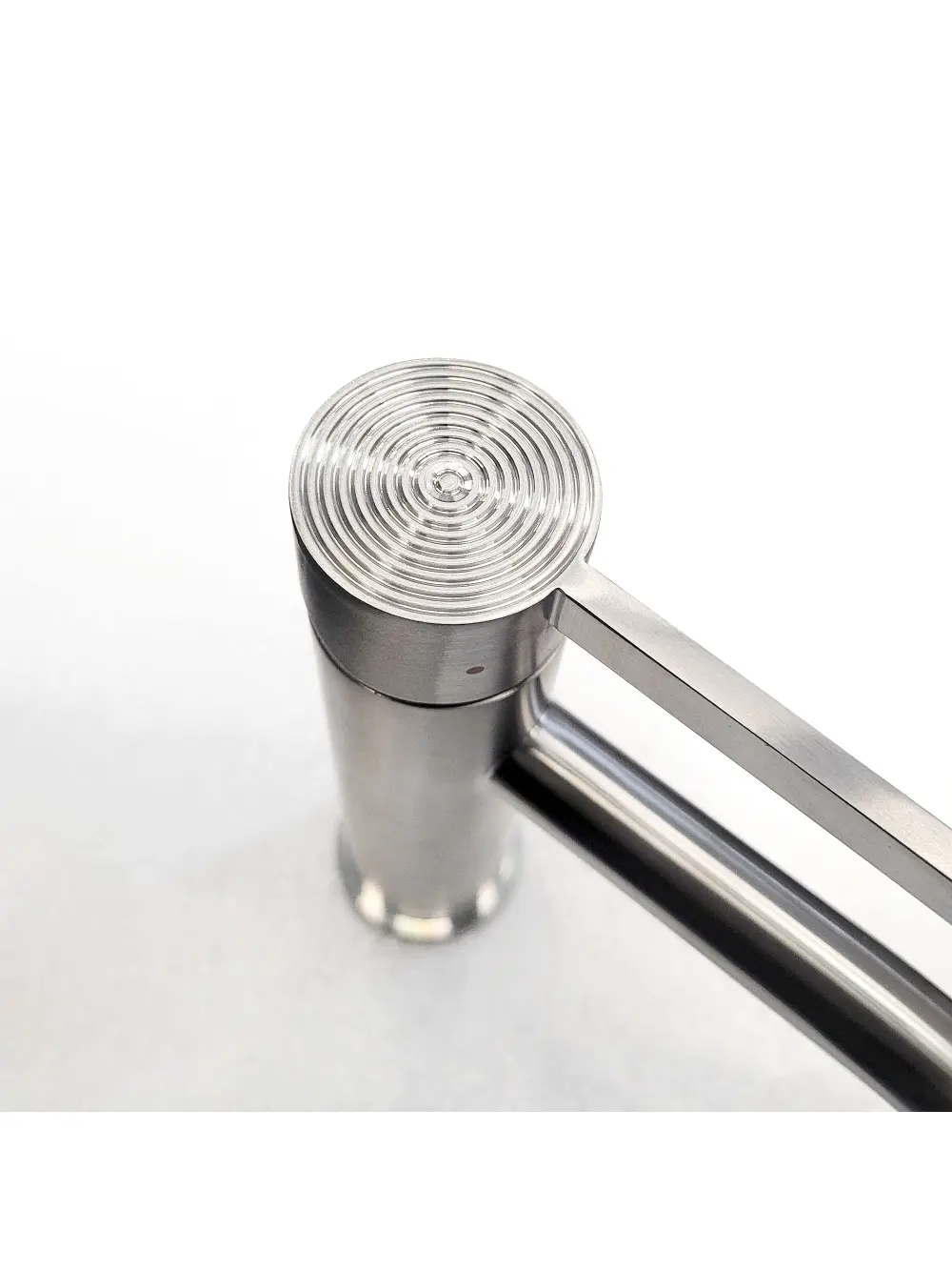 Baterie lavoar culoare crom periat înălțime 18 cm model Foster Nickel Brush Low [2]