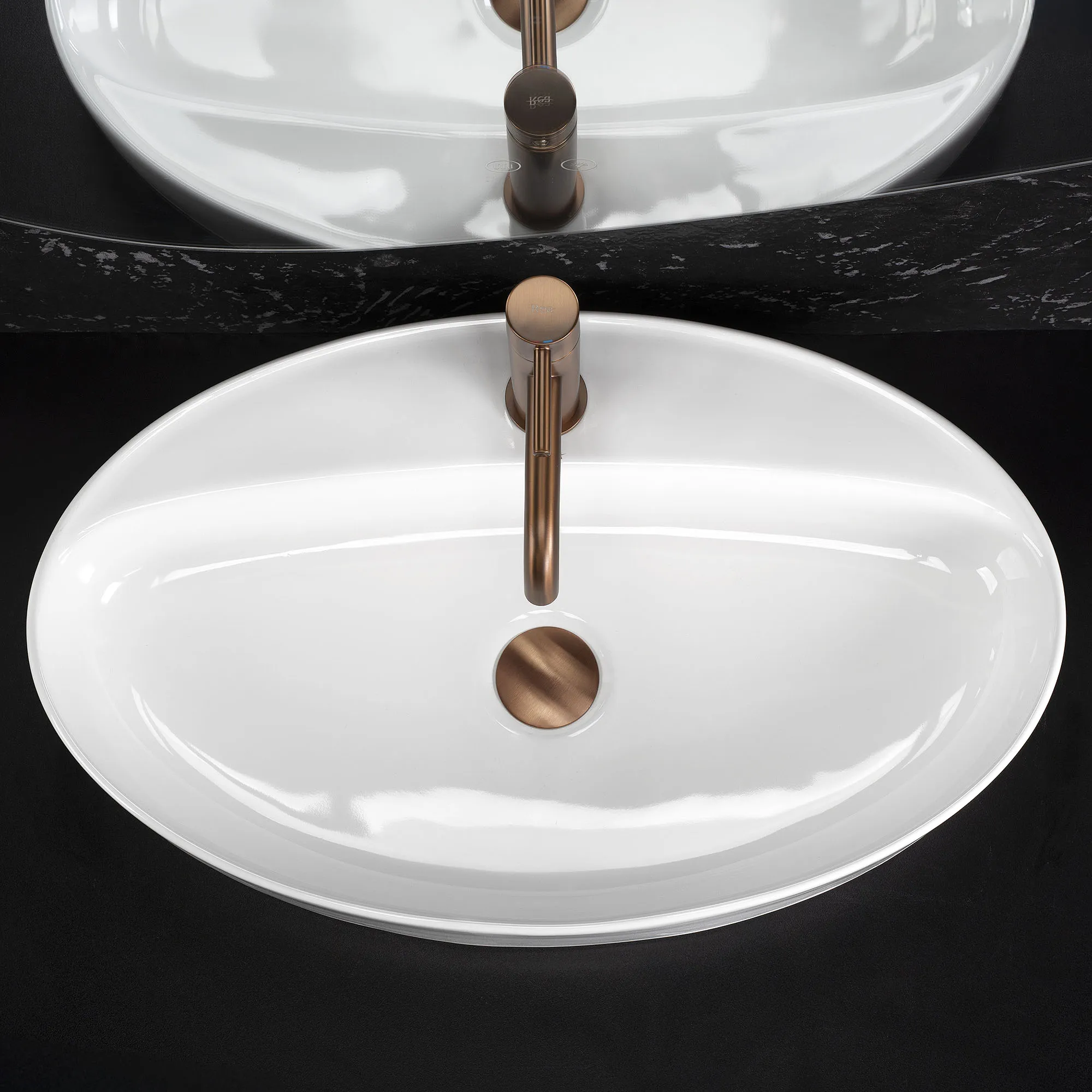 Lavoar baie pe blat formă ovală lungime 61 cm culoare alb model Nastasia [3]