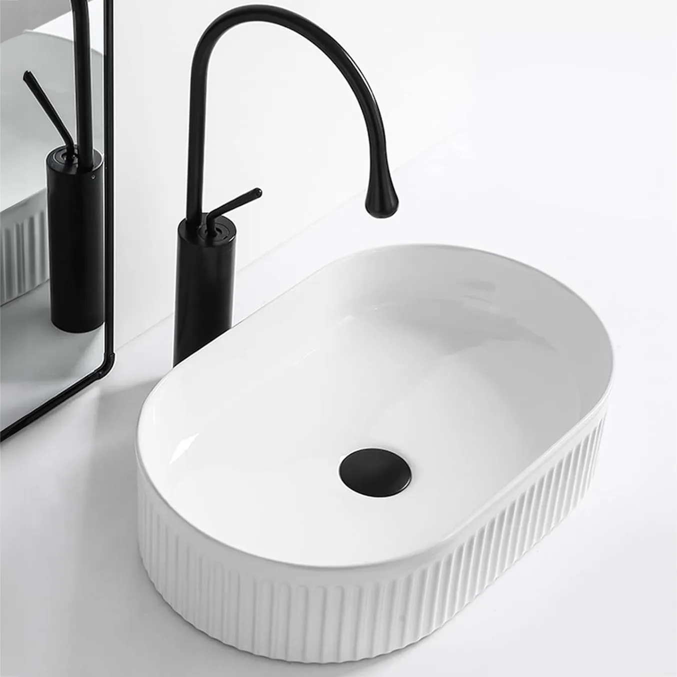 Lavoar pe blat formă semiovală lungime 49 cm culoare alb model Vanda White [1]
