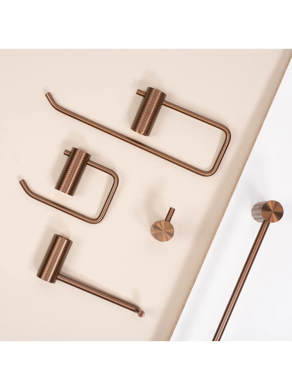 Suport prosop baie finisaj cupru periat model Brush Copper 9710 seria Prism [4]