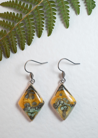 Colecția Armonia - cercei handmade romb galben auriu