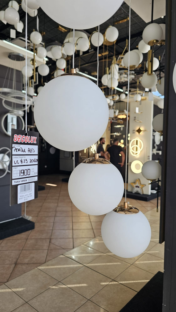 PENDUL AURIU CU GLOB ALB ACRYLIC - L2.6M; CASA SCARII [2]