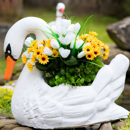 Lebada alba din beton [3]