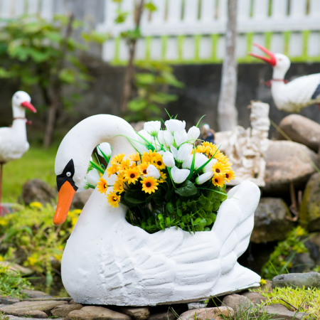 Lebada alba din beton [1]