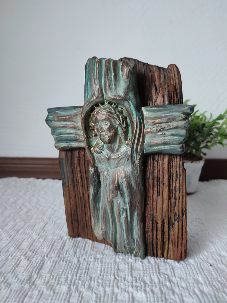 Cruce decorativă cu Iisus – gips și lemn [8]