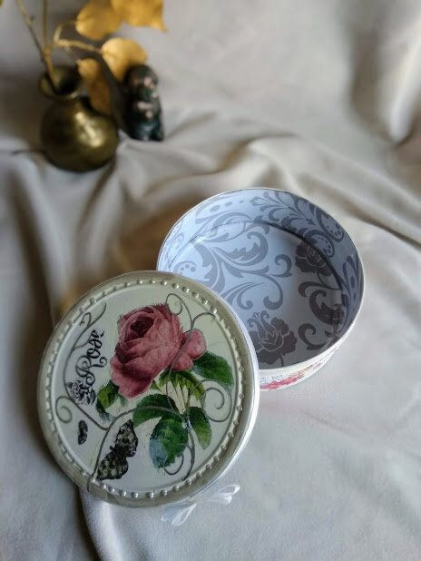 Cutie decorativa rotunda [1]