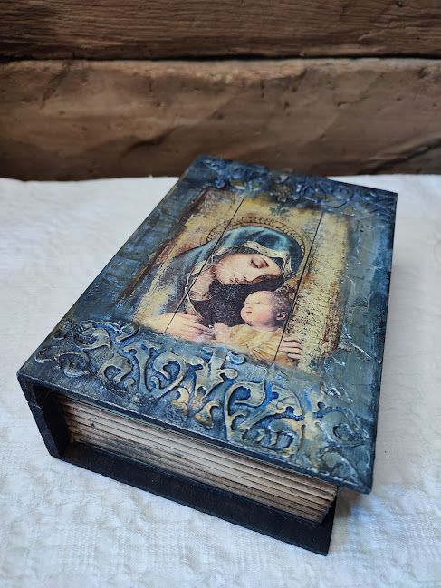 Cutie din Lemn Model Carte, Decorată cu Imaginea Maicii Domnului [3]