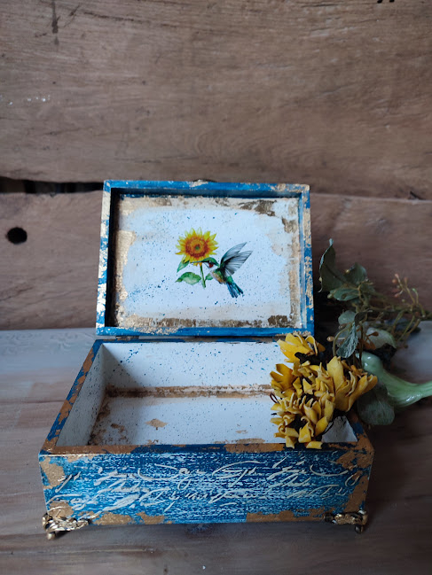 Cutie lemn-Colibri în dansul florilor [2]