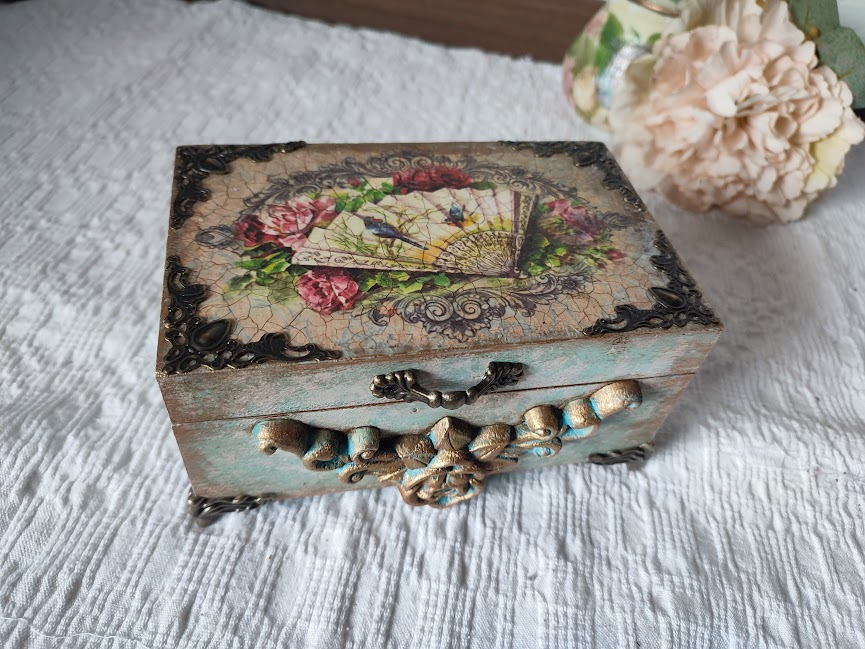Cutie decorativă din lemn – handmade, shabby chic [3]