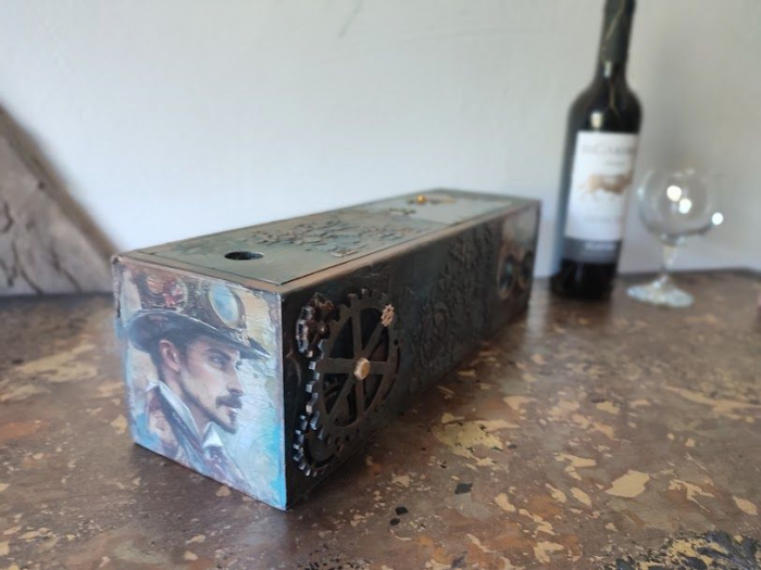 Cutie Unicat pentru Sticlă de Vin - Decorată Manual în Stil Steampunk [3]
