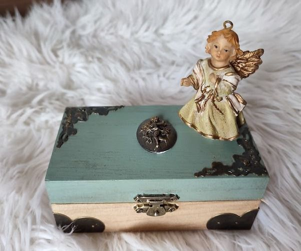 Cutiuta cu surpriza-Angel [2]