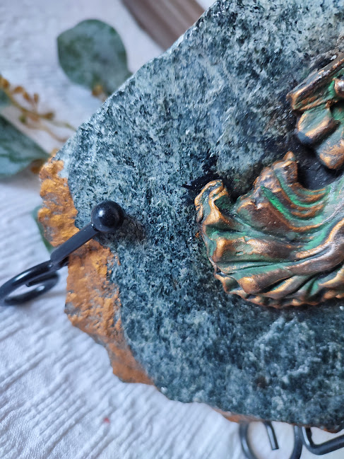 Decoratiune pe piatră naturală -Granit Albastru cu înger turnat și pictat manua [4]