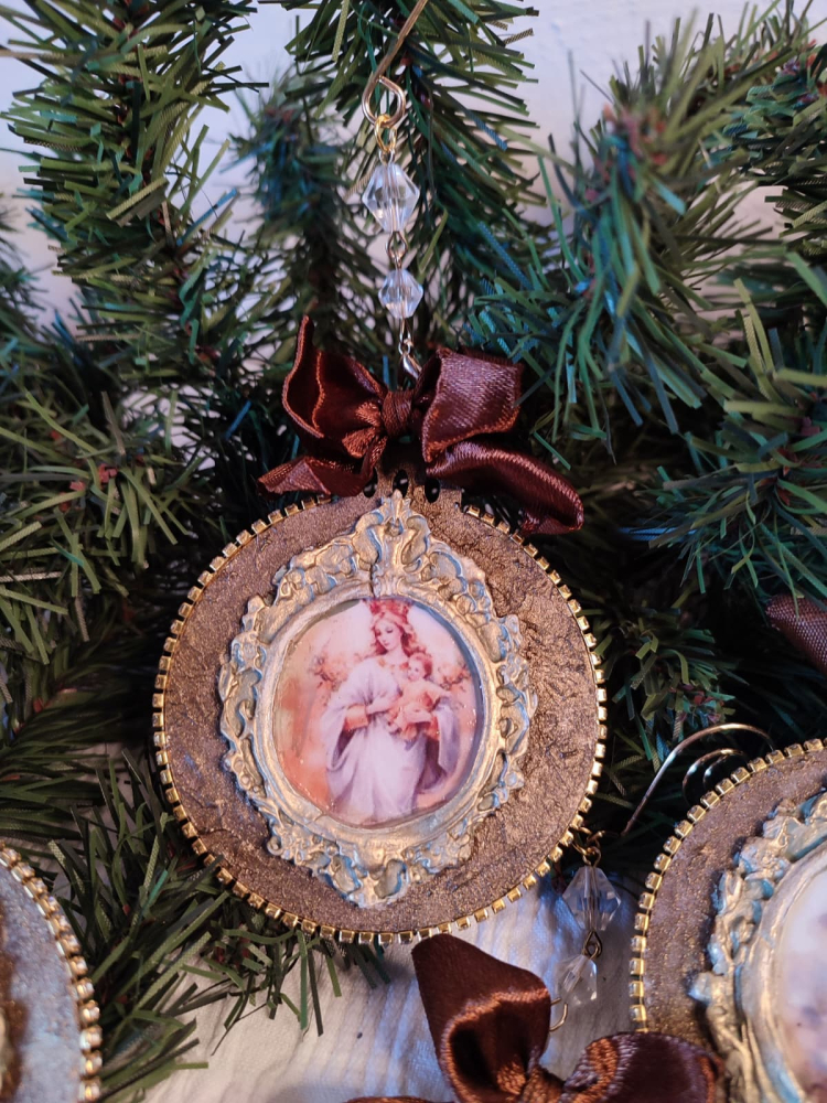 set-ornamente-handmade-craciun-vintage-imagini-sacre [5]