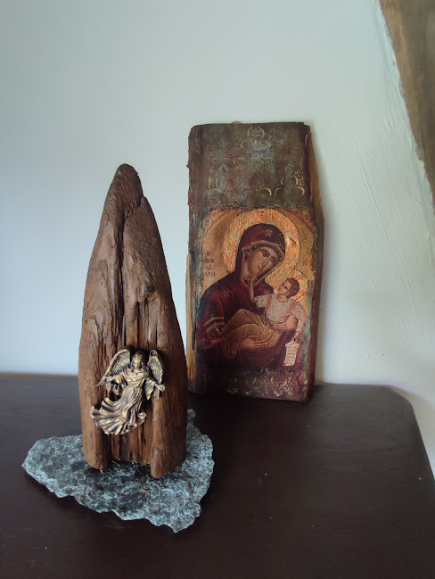 Sculptură Eco Unicat – Lemn din Lac și Piatră Naturală [4]