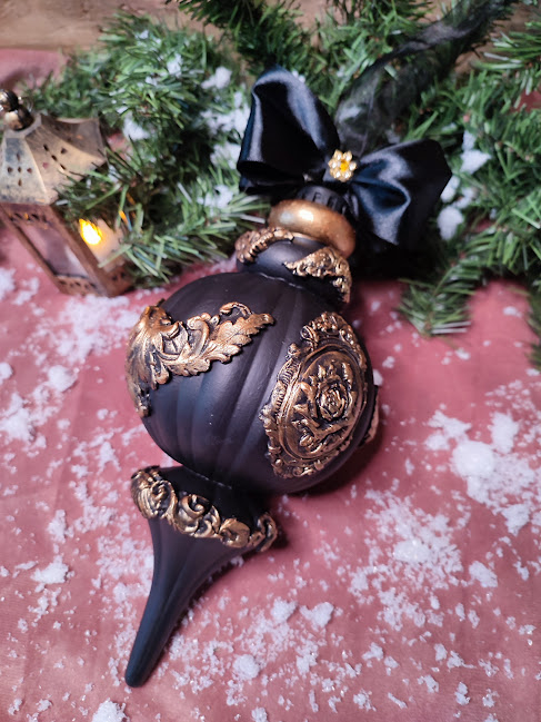 Glob Decorativ XXL Negru Caviar – Eleganță Aurie pentru Crăciun [1]