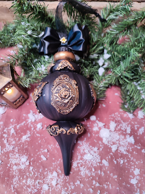 Glob Decorativ XXL Negru Caviar – Eleganță Aurie pentru Crăciun [4]