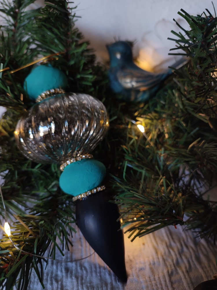 Glob decorativ din sticlă handmade – ornament elegant pentru brad de Crăciun vintage [2]