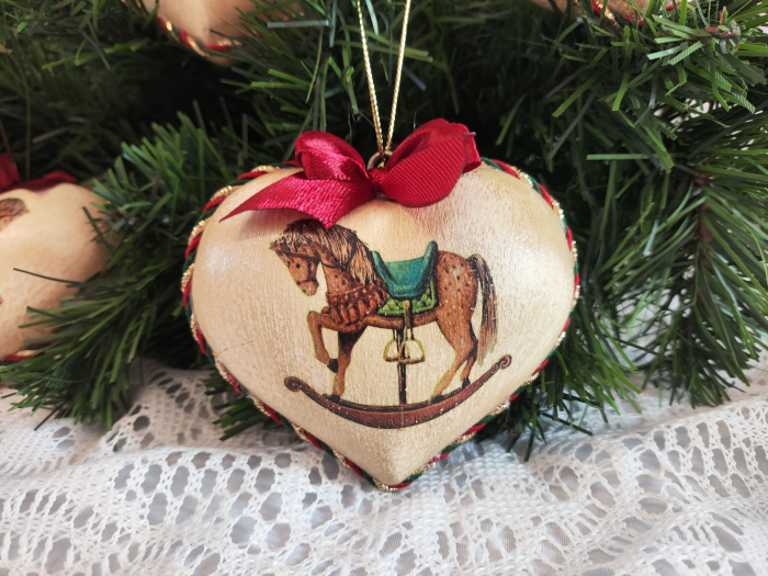 Glob lemn -Căluț [1]