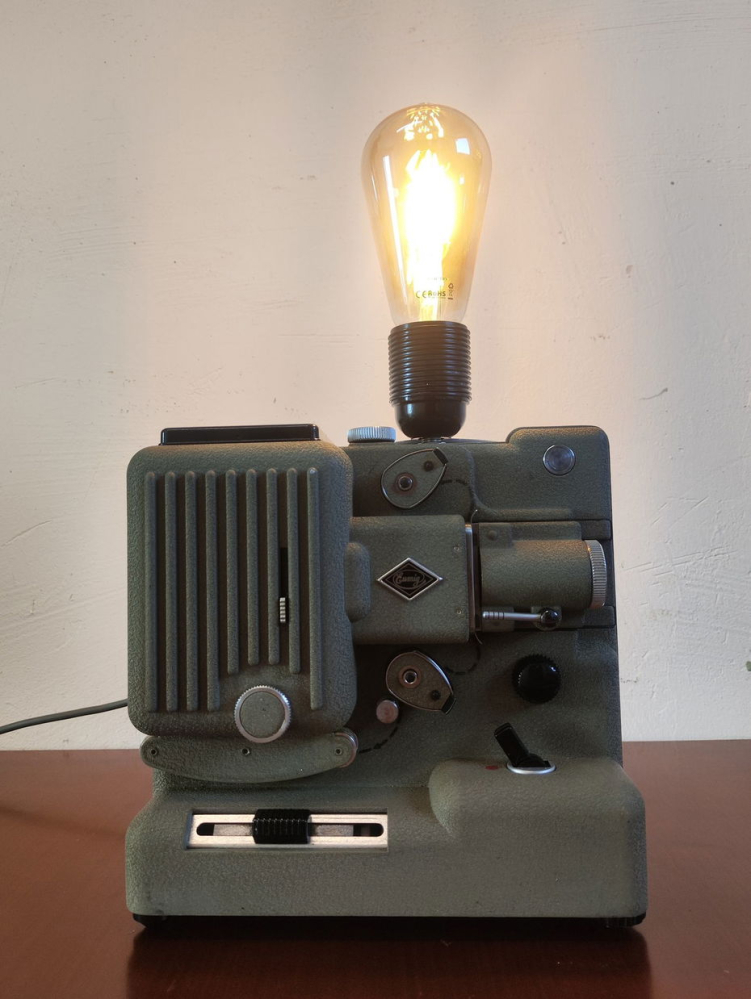 Lampă Handmade din Proiector Vintage [2]