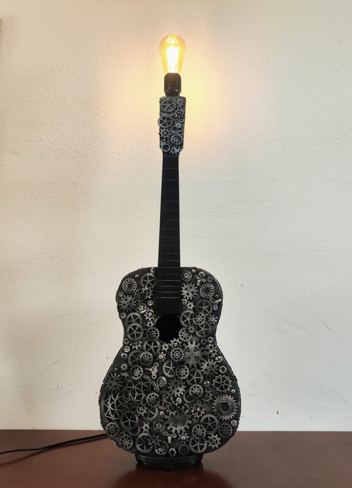 corp iluminat chitară steampunk [1]