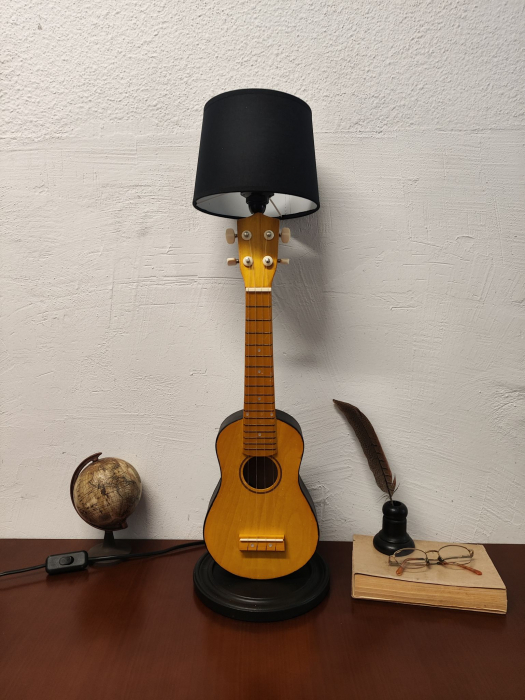 Lampă/veioză -Ukulele [6]