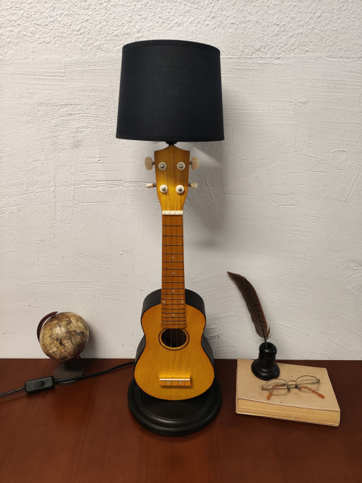 Lampă/veioză -Ukulele [8]
