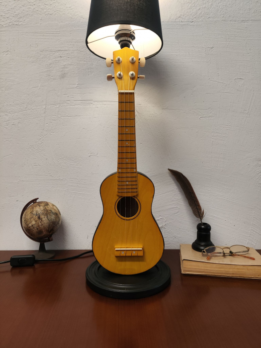 Lampă/veioză -Ukulele [5]
