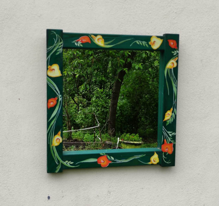 Oglinda decorativa cu cale [1]