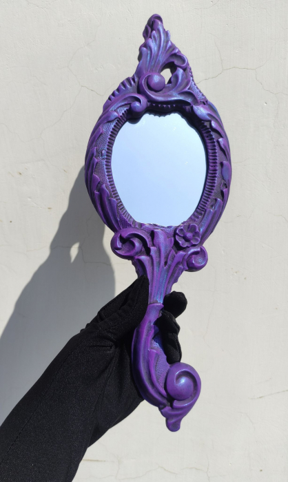 Oglindă -Maleficent [3]