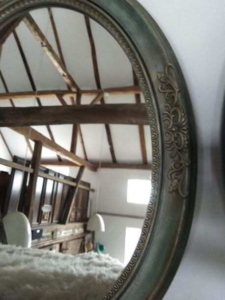 Oglinda ovala de perete [3]