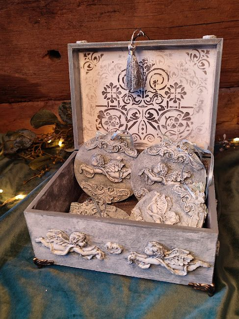 Set caseta si 4 decoratiuni-Vintage Angels [9]