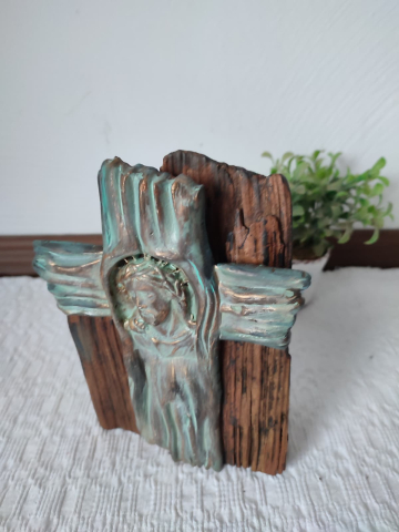 Cruce decorativă cu Iisus – gips și lemn [6]