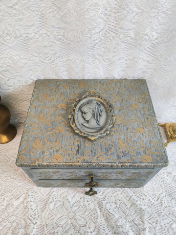 Cufăr/dulăpior-Alizee [8]