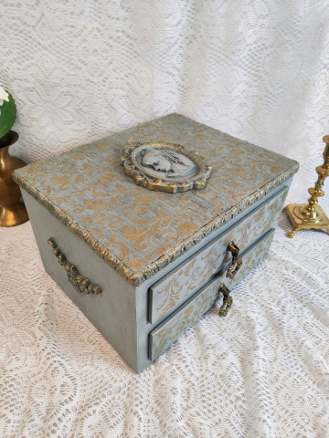 Cufăr/dulăpior-Alizee [4]