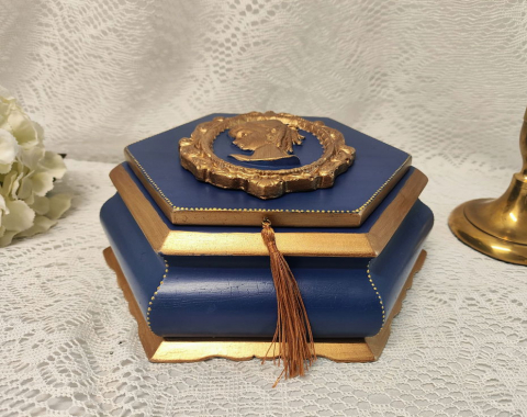 Cutii,casete,cufere handmade - Cutie bijuterii Camee