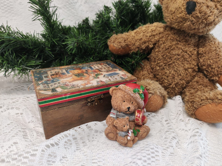 Cutie cu figurina Teddy [2]
