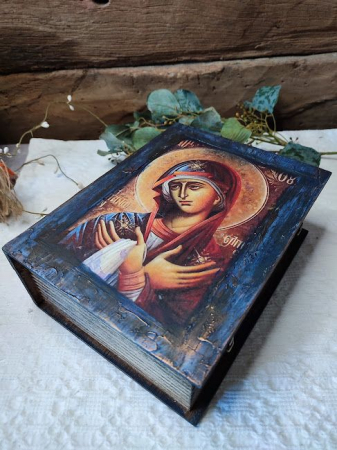 Cutie din Lemn Model Carte, Decorată cu Imaginea Maicii Domnului [0]